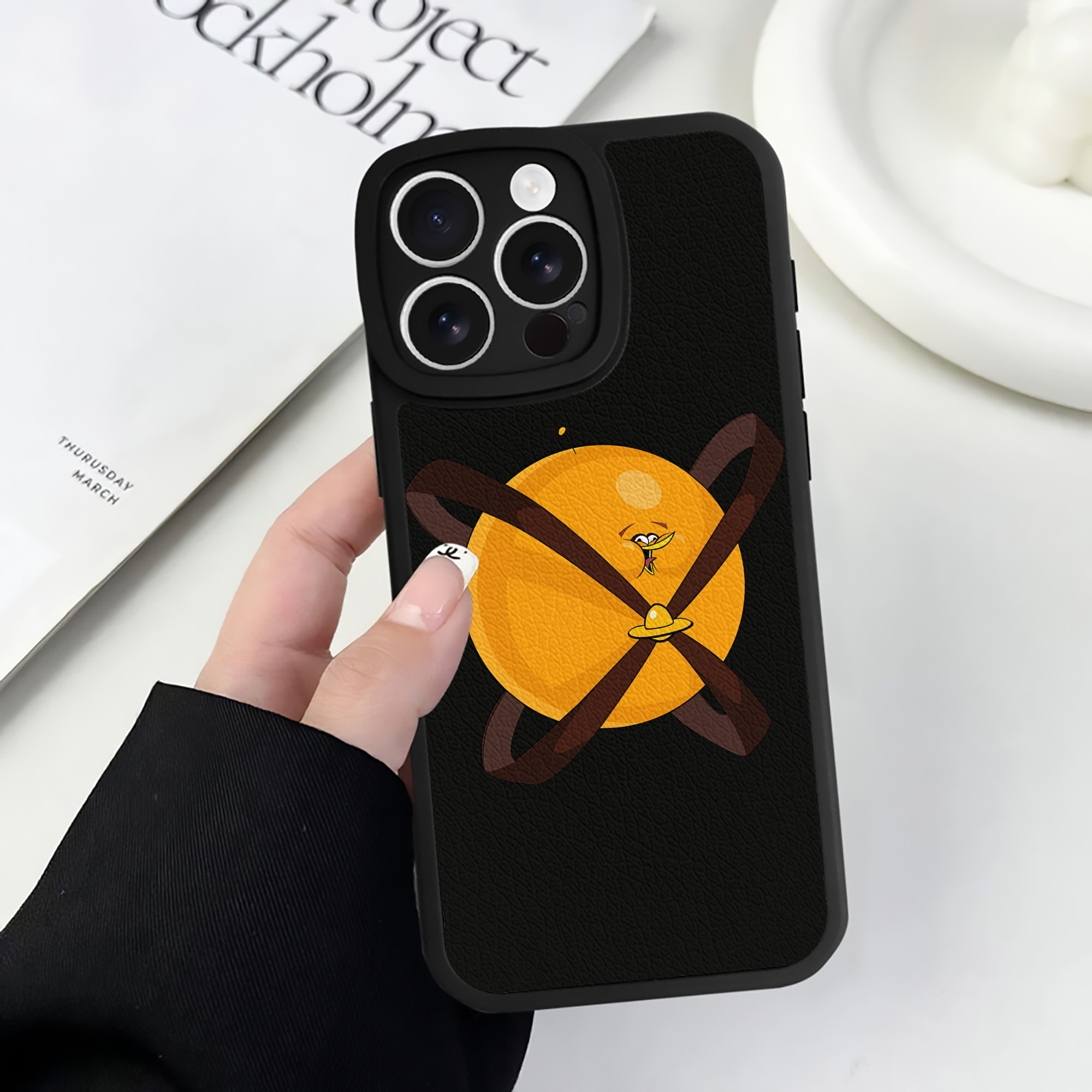 （画像用） Angry Birds アングリーバード 【iPhone 16シリーズ対応】シリコンスマホケース（レザー調） 材質：シリコン